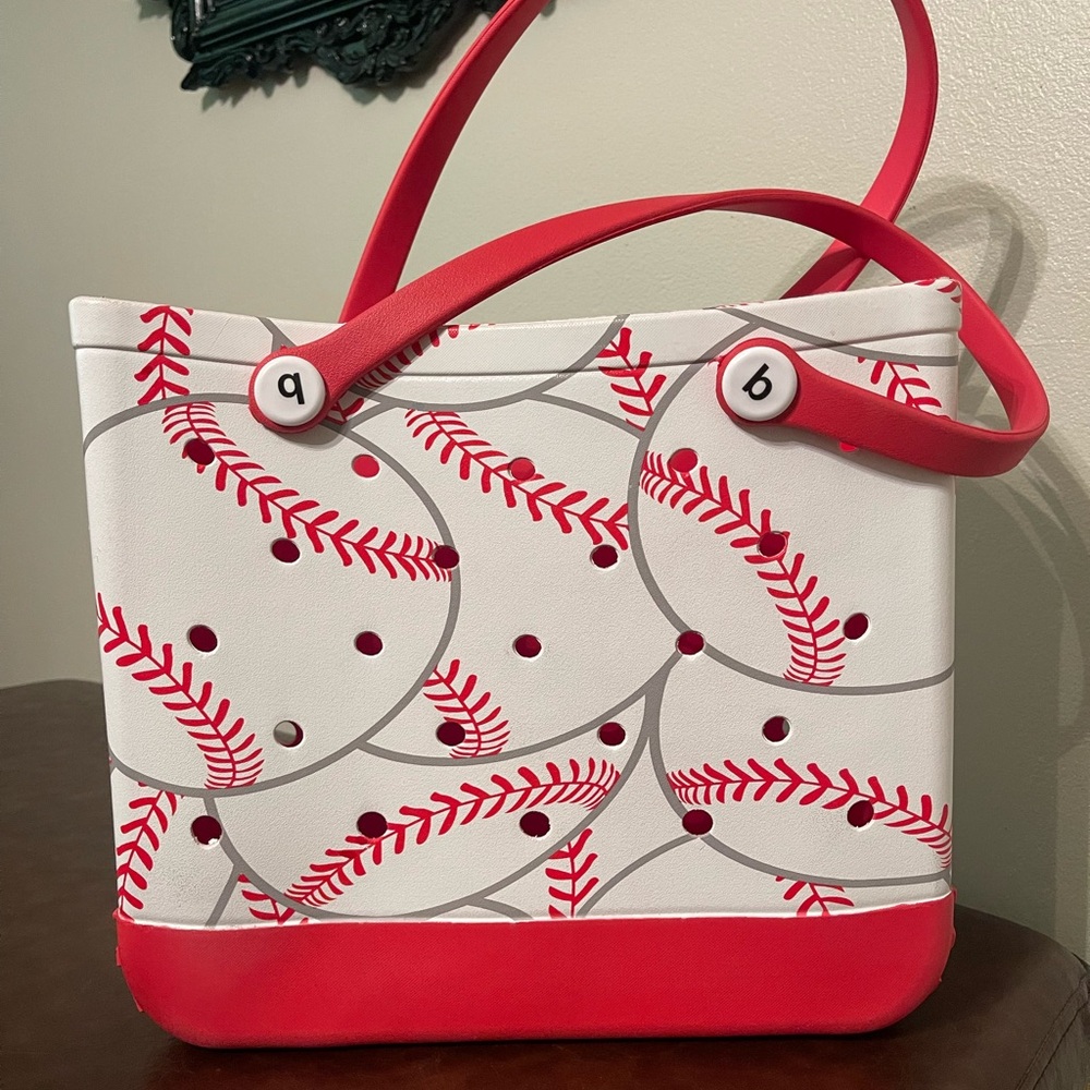 Bitty Bogg Bag Stylish Red and White Baseball Tote Bag NWOT